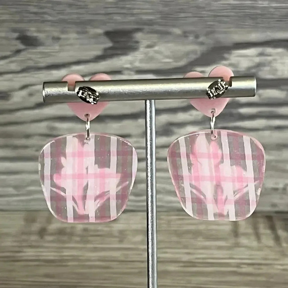 Floral Acrylic Heart Drop Earrings - Picture 8 of 8